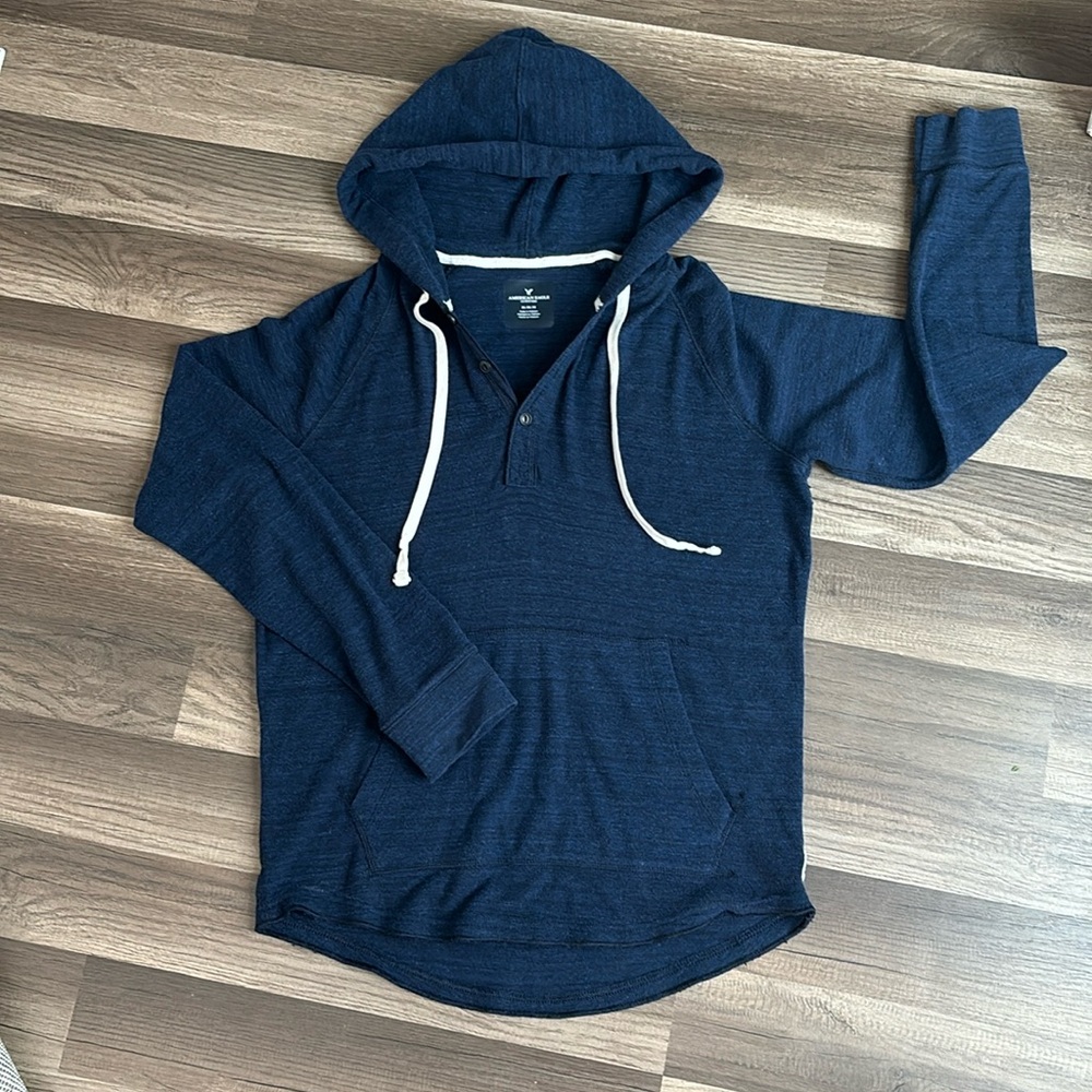 Men’s blue American Eagle Outfitters hooded sweatshirt